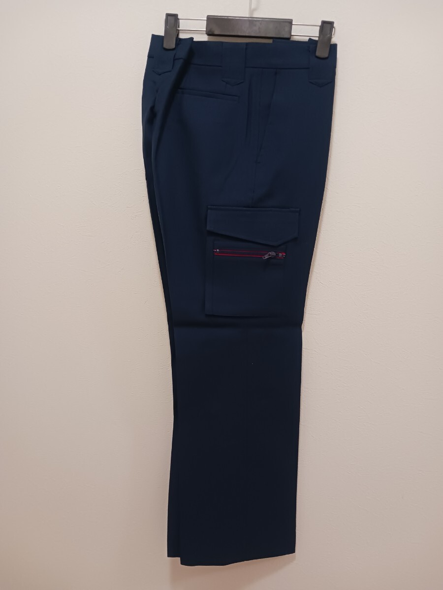 5467　自重堂 DESK 815|秋冬 ストレッチカーゴパンツ|ネービー|W96㎝×2本|新品未使用|ポリエステル100%|作業ズボン|ウォッシャブル|紺_画像2