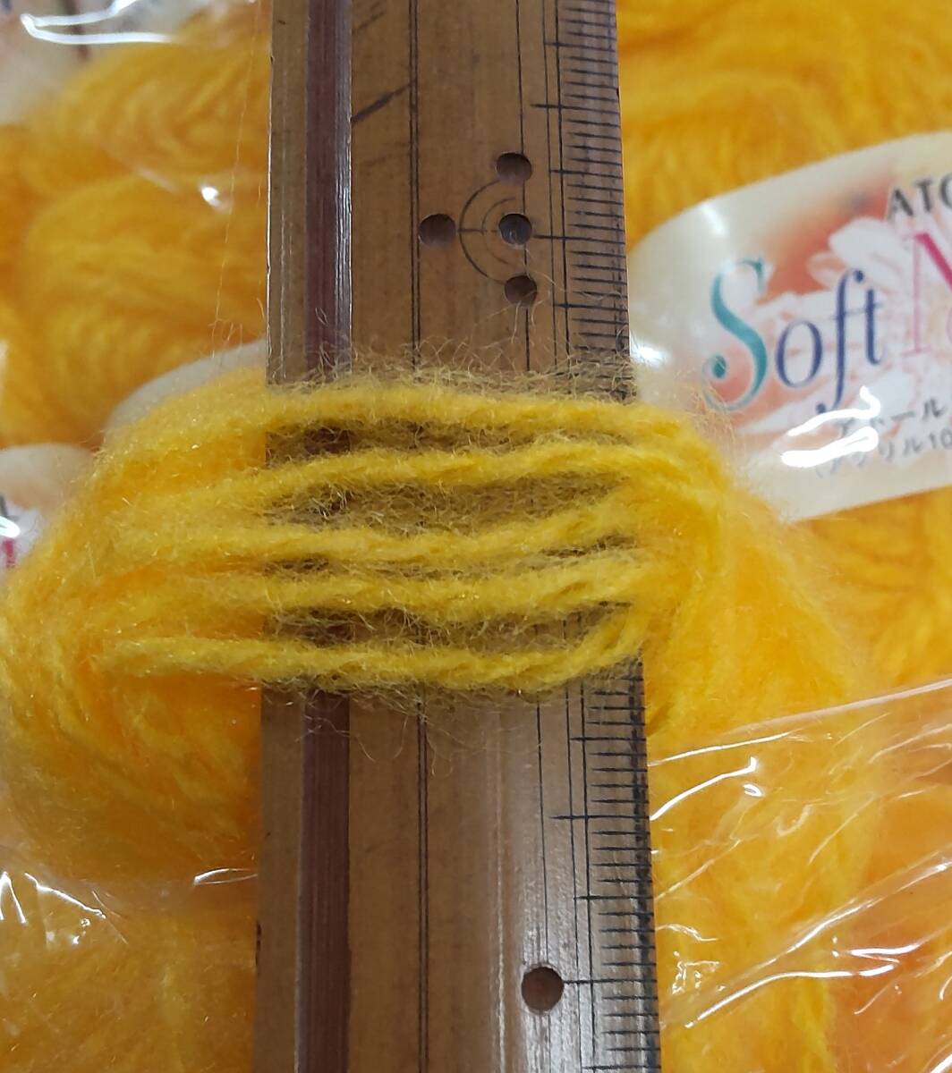 152 糸 ◆　毛糸60玉 (10玉×6袋) キイロ(黄色)　アクリル100% イエロー (注)　◆　編み物などに _画像2