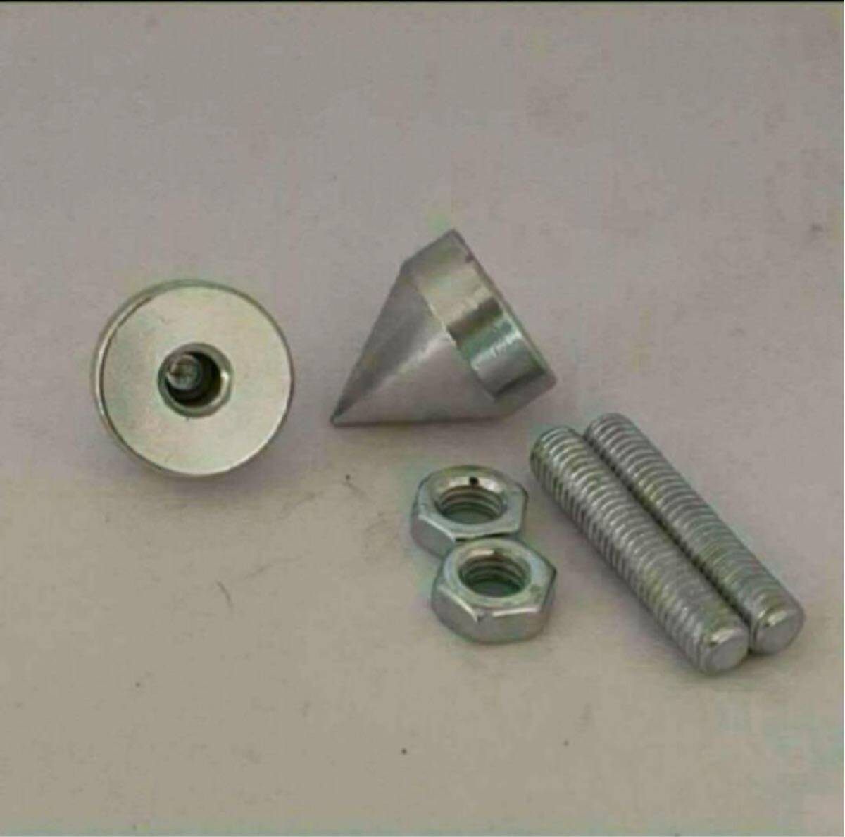 スパイクナット スパイクボルト M6 【2個】 トンガリナット_画像2