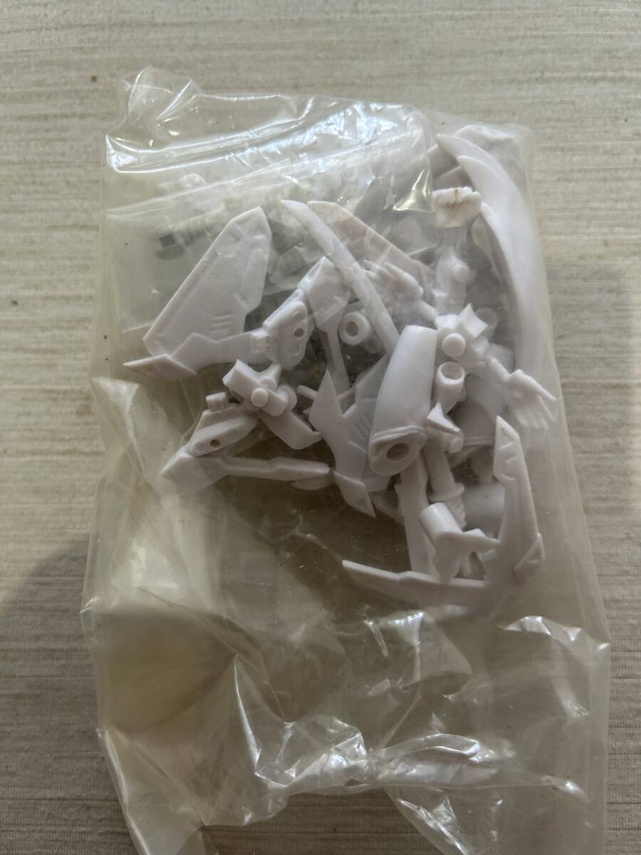 バンプレスト　「スーパーロボット大戦　アクションロボ　Rart3 　『５.ヴァルシオーネＲ』　無(wú)彩色版　 內(nèi)袋未開封品