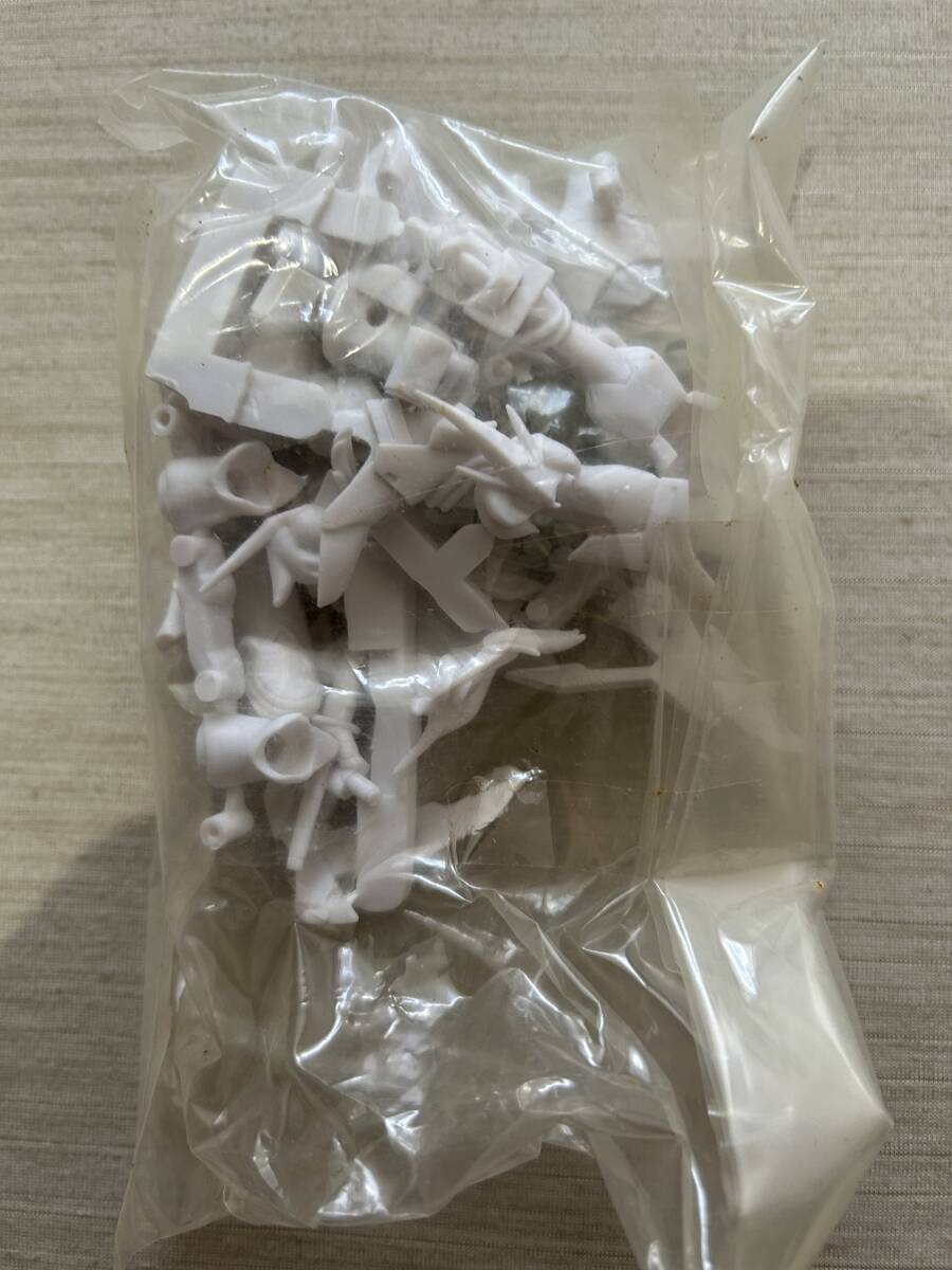 バンプレスト　「スーパーロボット大戦　アクションロボ　Rart3 　『５.ヴァルシオーネＲ』　無(wú)彩色版　 內(nèi)袋未開封品