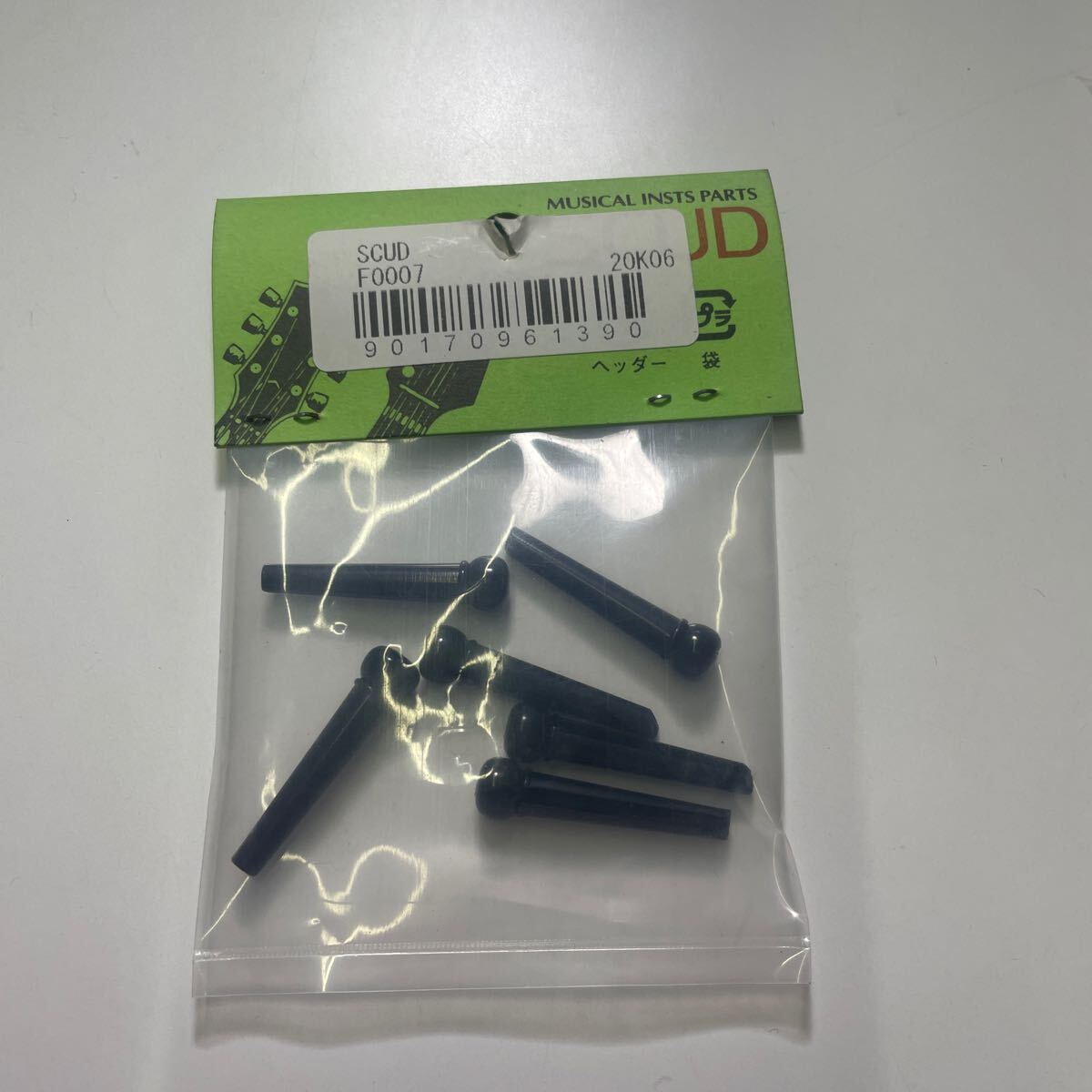 SCUD фиксатор струны 