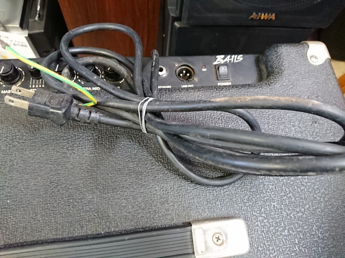 管理0927 Ampeg アンペグ BA-115 ベースアンプ コンポアンプ 音響機材 オーディオ機器 キズ汚れあり 通電確認済み ジャンク_画像10