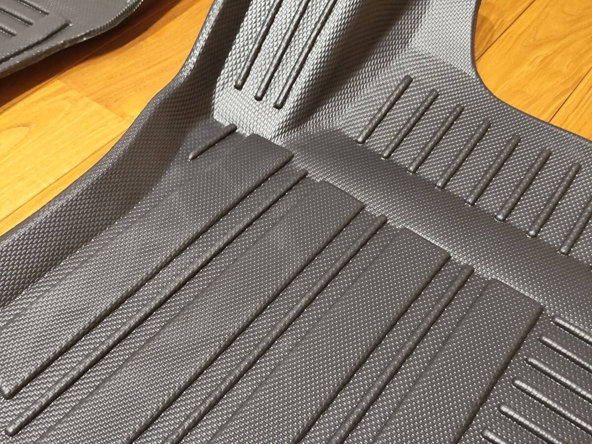 トヨタ　50プリウス専用　立體防水フロアマット　4點(diǎn)セット