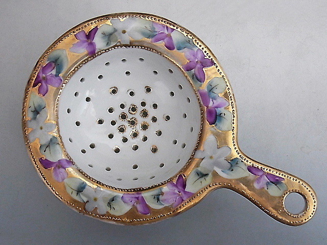 金彩 スミレ花文様 茶漉し ◆ オールドノリタケ _画像3