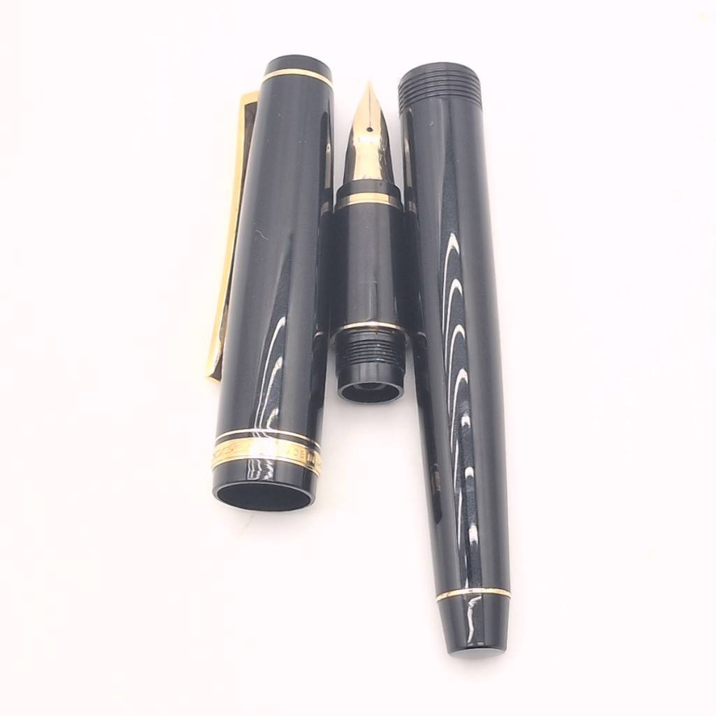 KIS/313359-1/3000/S102-29/【幕張】萬年筆　PILOT　Elabo　パイロット　エラボー　14K　585　筆記用具　文房具　文具