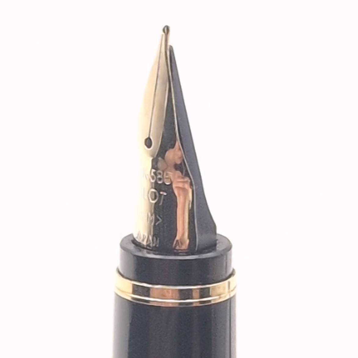 KIS/313359-1/3000/S102-29/【幕張】萬年筆　PILOT　Elabo　パイロット　エラボー　14K　585　筆記用具　文房具　文具