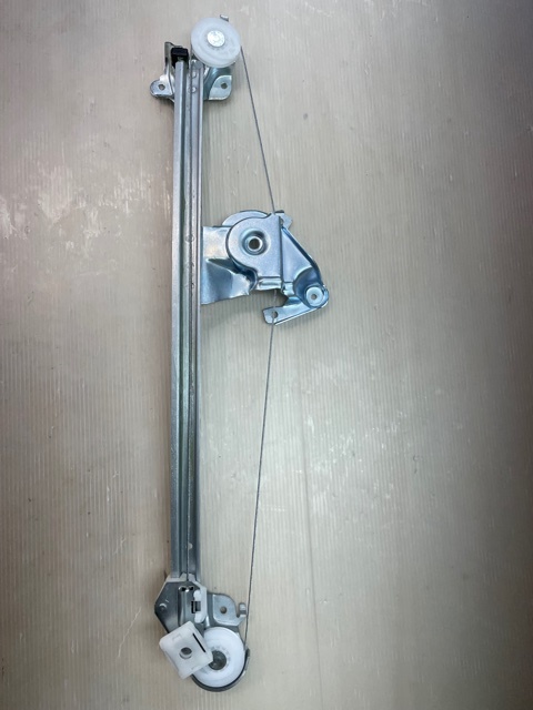 【送料無料！在庫有！！】 ベンツ W210 ウィンドウ レギュレーター リア左側 E230 E240 E320 E400 E430 E55 2107301546_画像1