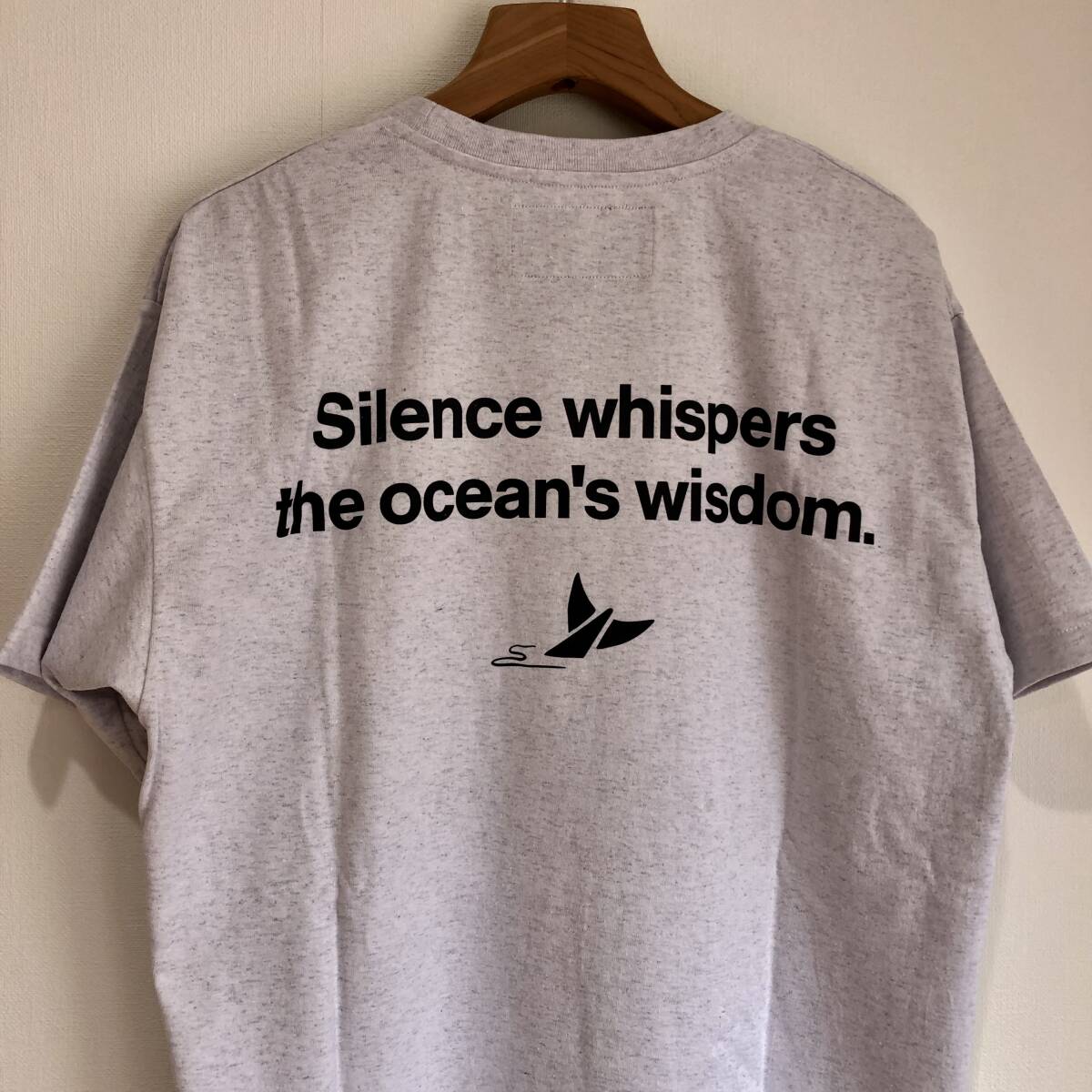 DESCENDANT/ 25ss / OCEAN'S WISDOM SS / SIZE 1/ グレー / ステッカー付き / 新品
