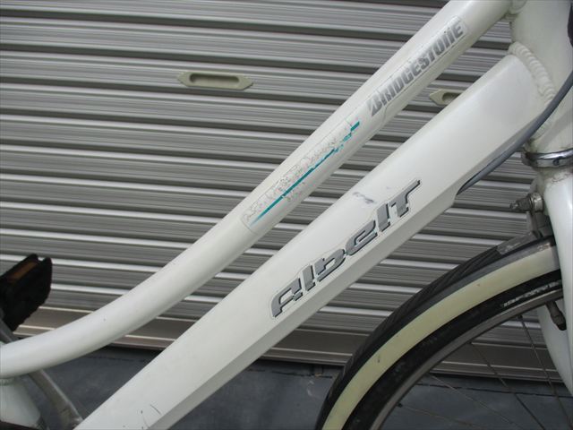 E523★限定特価 整備済み★ブリヂストン アルベルト★ 中古自転車 【 26インチ 白  】 入札お待ちしております(*^▽^*)_画像2