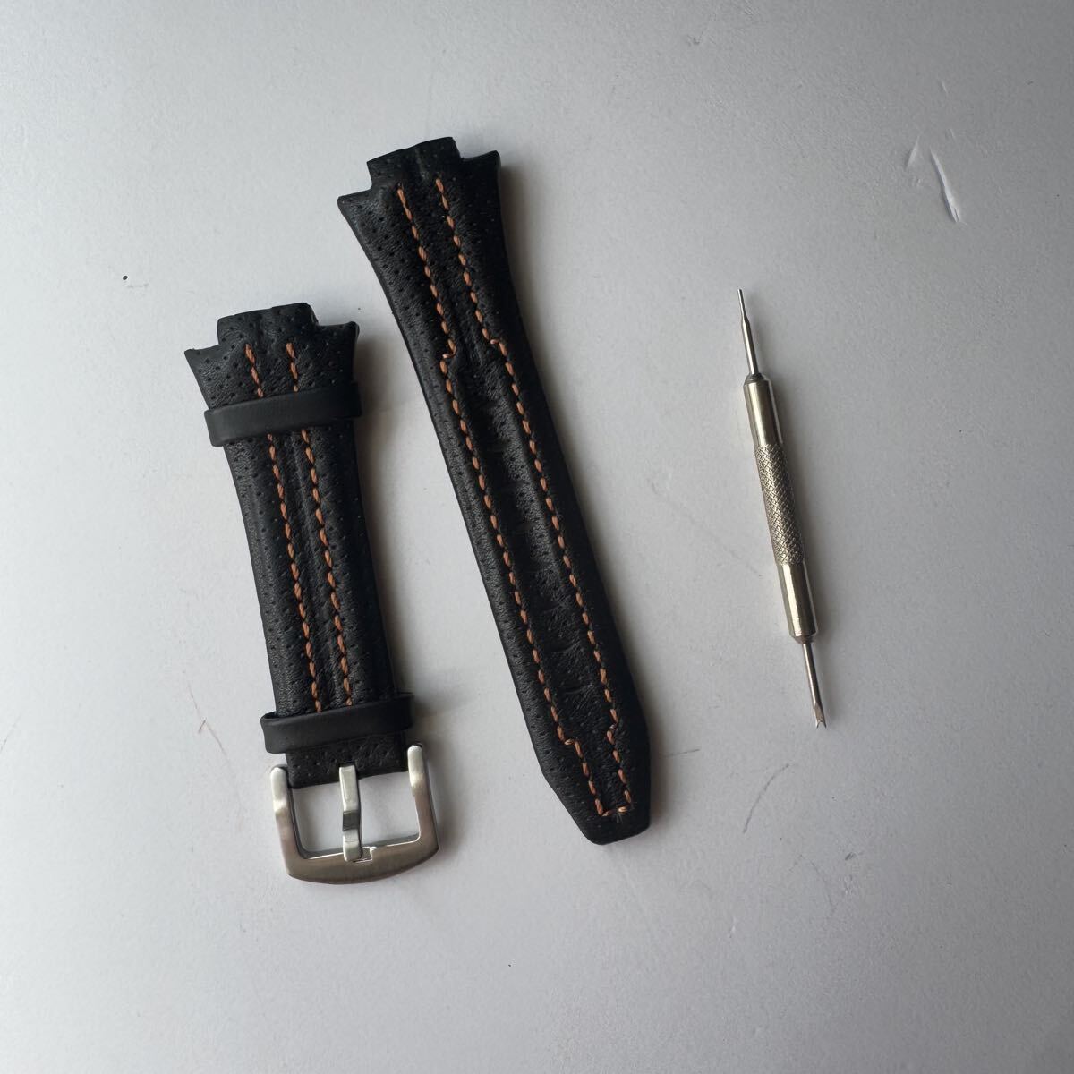 新品未使用Seiko セイコースポーチュラ用 互換レザーバンド15x27mm