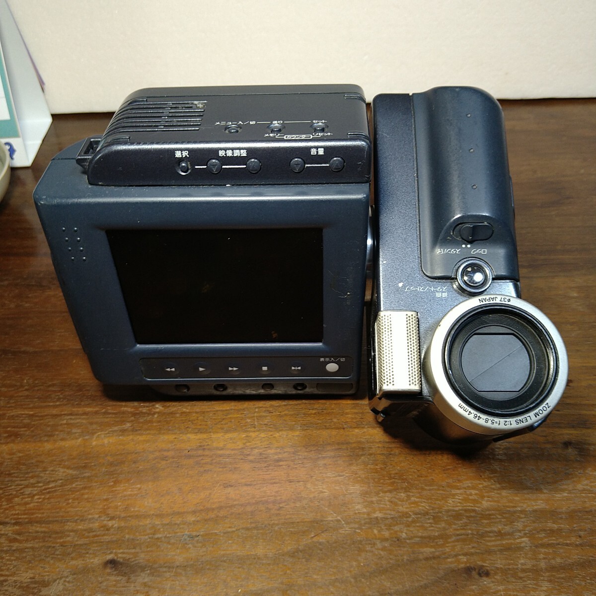 ビデオカメラ、液晶付8ミリビデオカメラ、SHARP[VIEWCAM]ジャンク品