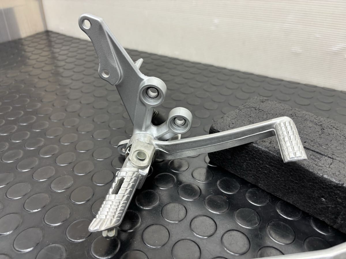 GSX-R1000 ( K5 / K6 ) SUZUKI 純正 フロントステップ メインステップ 41G 200321_画像2