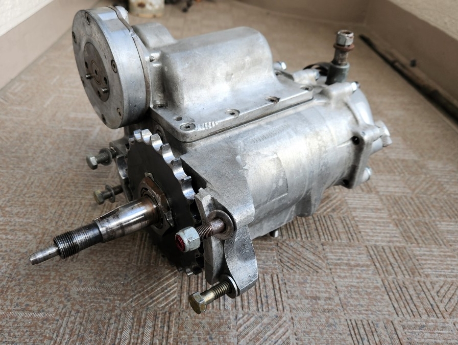 H-D純正ショベルヘッド ラチェットトップ 4速 トランスミッション 実動車からの取り外し リビルドベース　７１年式_画像3