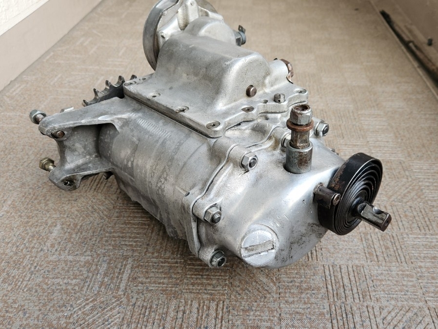 H-D純正ショベルヘッド ラチェットトップ 4速 トランスミッション 実動車からの取り外し リビルドベース　７１年式_画像2