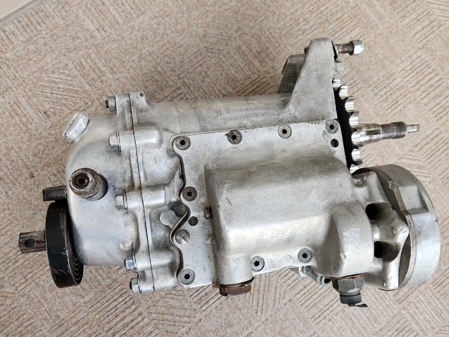 H-D純正ショベルヘッド ラチェットトップ 4速 トランスミッション 実動車からの取り外し リビルドベース　７１年式_画像5