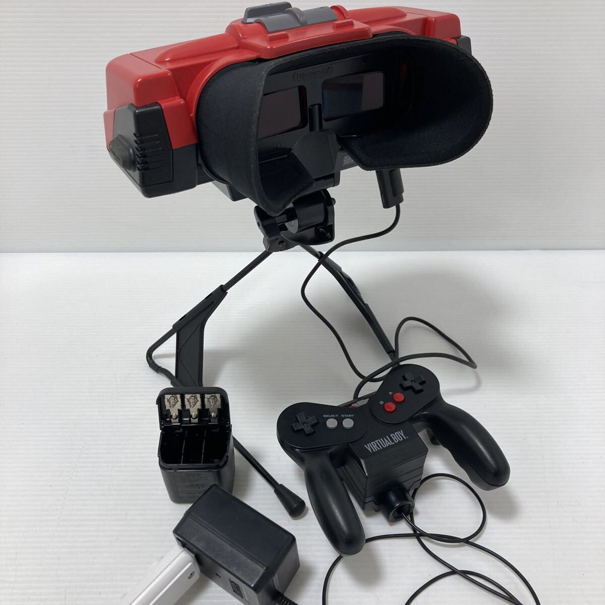 Nintendo 任天堂 VIRTUAL BOY バーチャルボーイ VUE-001 本體/コントローラー/スタンド/箱/説明書/ACアダプタ タップ/ソフト(ピンボール)