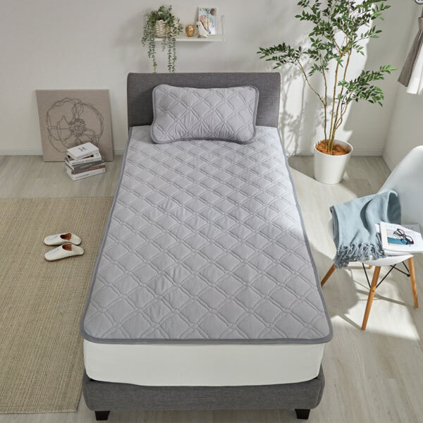 送料300円(稅込)■wb005■マジカルドライ 除濕?消臭敷きパッド シルキーシルバー 19390円相當(dāng)【シンオク】