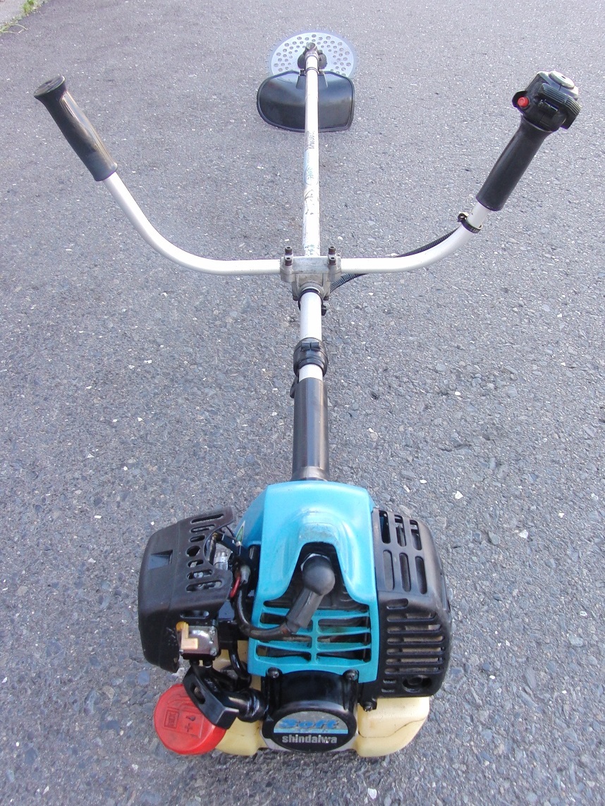 吹け過ぎ注意★ Shindaiwa / 新ダイワ プロショップ専売品 23cc かっとび機体♪ RM250刈払い機