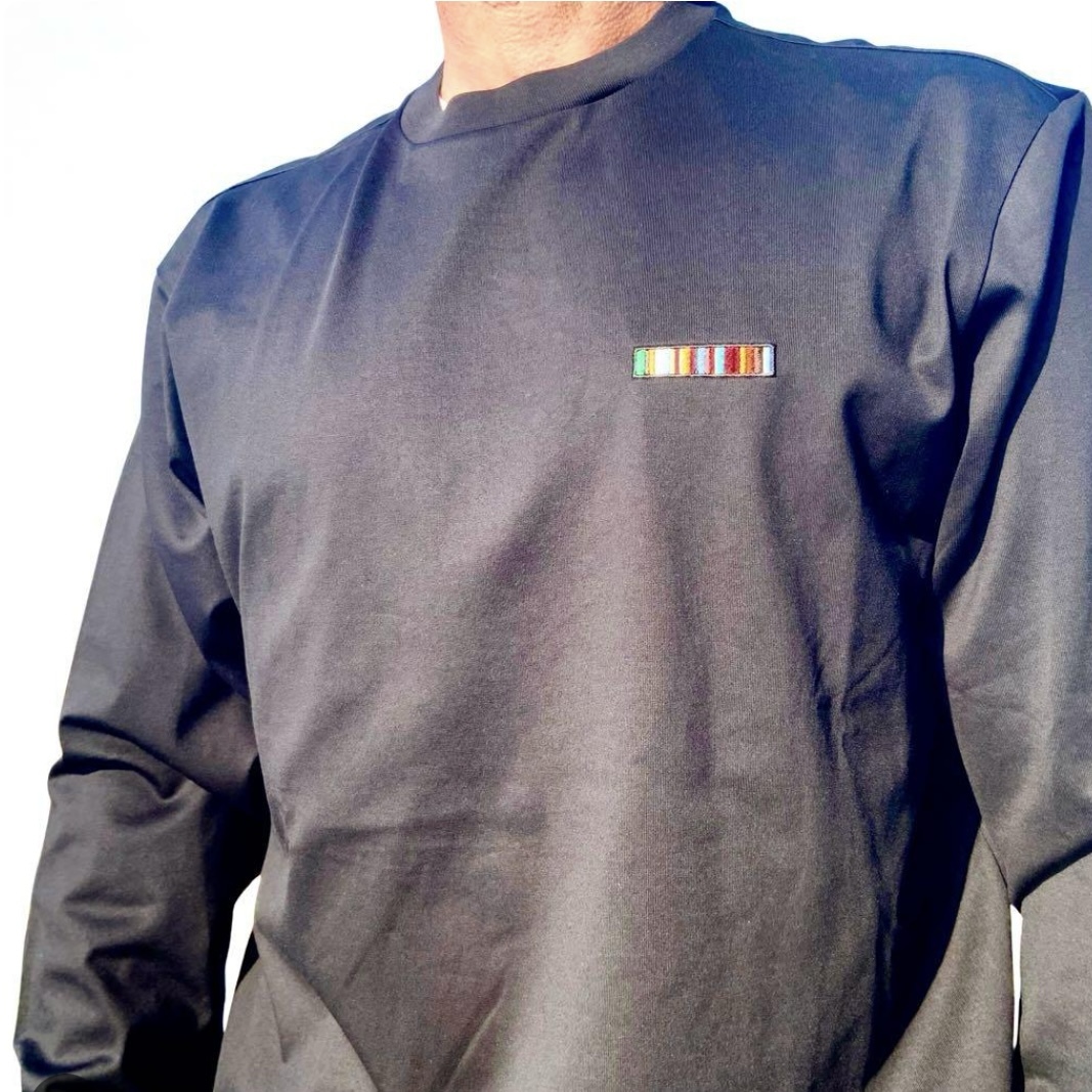 PaulSmith ポールスミスSignature Stripe Bar 代表的ストライプバー 黒いロンT X-LARGE 張りある素材 メンズ100%綿 おしゃれなカジュアル