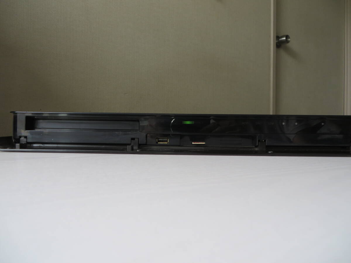 東芝ブルーレイレコーダー DBR-W507?。卜M　500GB　２０１7年制　miniBcasカード、純正リモコン付き　完動(dòng)美品