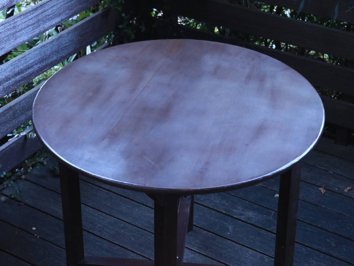 あ//Q0752 【レトロ】古い丸テーブル　折り畳み可能　当時物　インテリアテーブル　_画像3