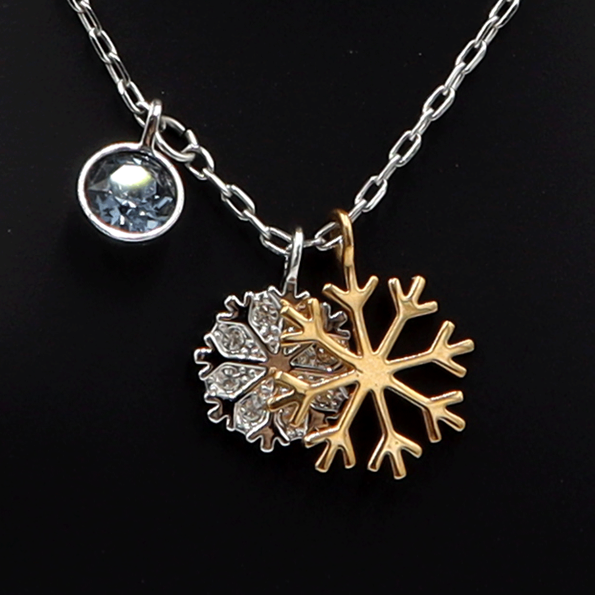 【中古】SWAROVSKI(スワロフスキー)ペンダントネックレス スノー 雪 重量3.45g ネックレス長さ43cm シルバーカラー レディース_画像1
