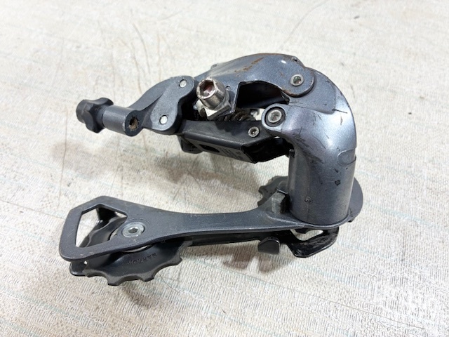 シマノ クラリス RD-2400 8速用 SS 全國(guó)レターパックプラス600円で発送します