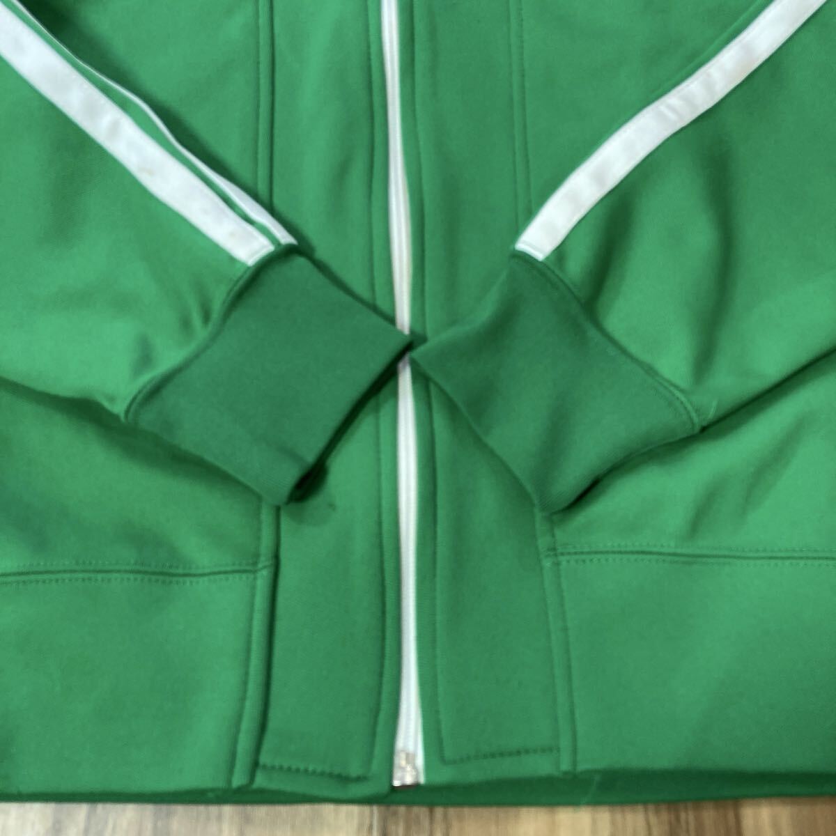 YT3738 Training Wear トレーニングウェア トラックジャケット ジャージ サイズM グリーン 白ライン スタンドカラー レトロ レディース_画像4