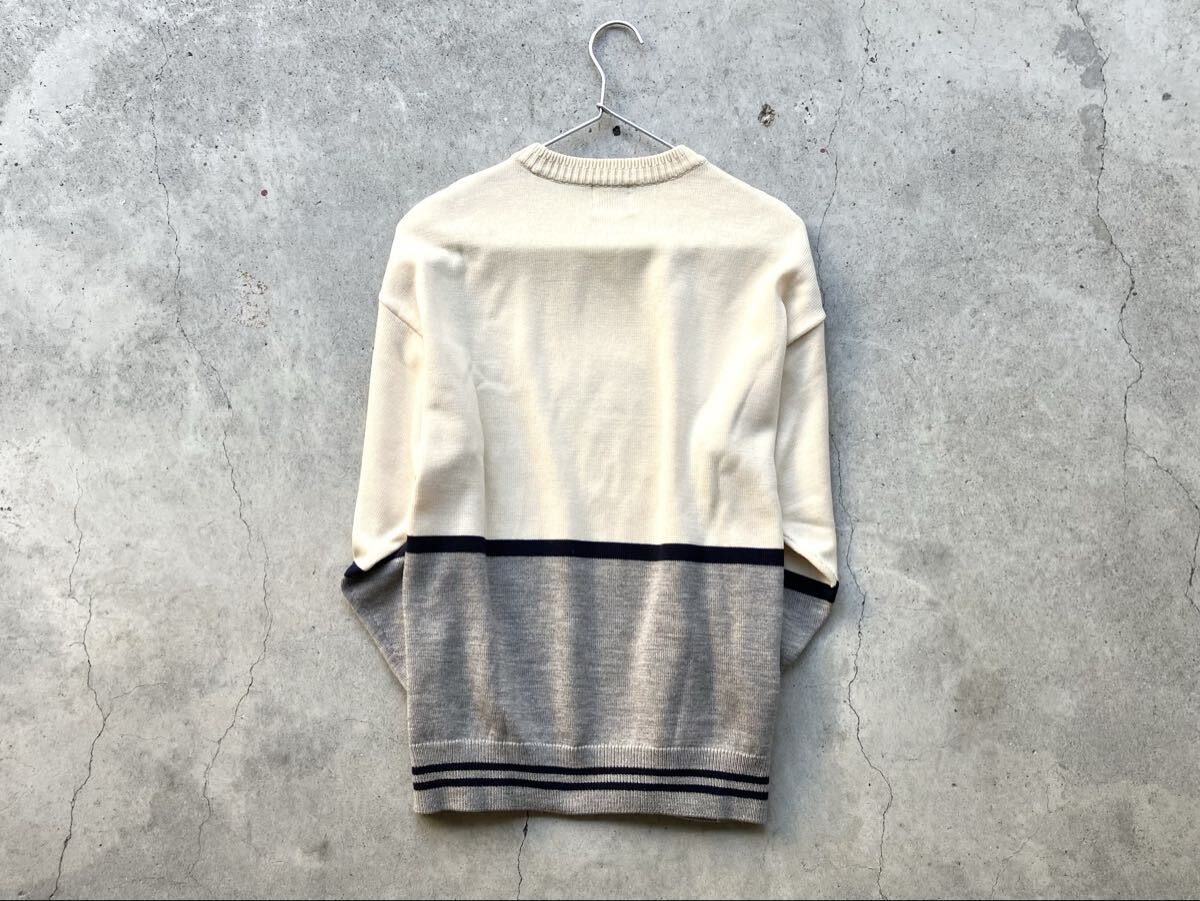 新品同様 SINA COVA ウールニットセーター M シナコバ メンズ 刺繍 ワッペン_画像2