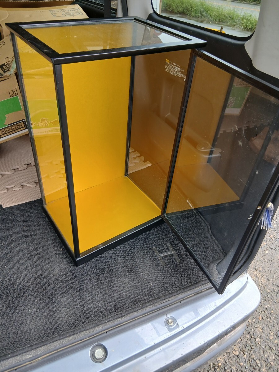 ガラスケース　人形ケース　横32×縦53.5×奥行き25センチ_画像2