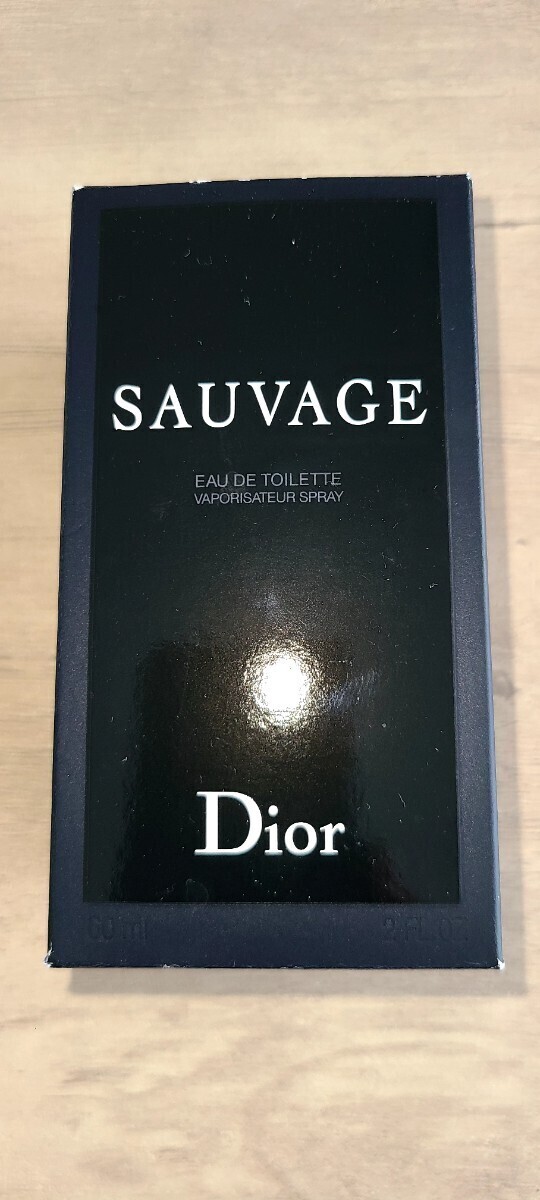 Dior SAUVAGE ディオール ソヴァージュ オードゥトワレ 香水