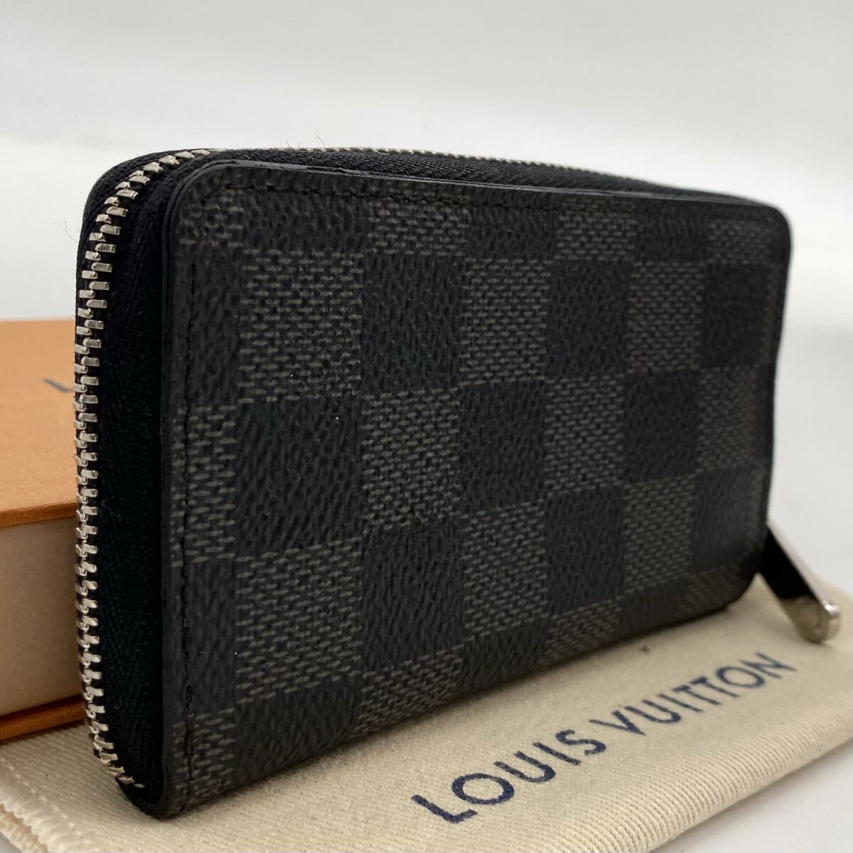 【極美品】LOUIS VUITTON ルイヴィトン ダミエ グラフィット ジッピーコインパース コインケース 小銭入れ　メンズ　908