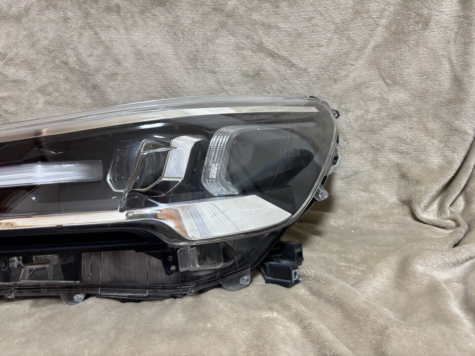 トヨタ ハイラックス GUN125 後期 左ヘッドライト LED KOITO 0K-180 81150-0KU00 刻印 KC_画像2