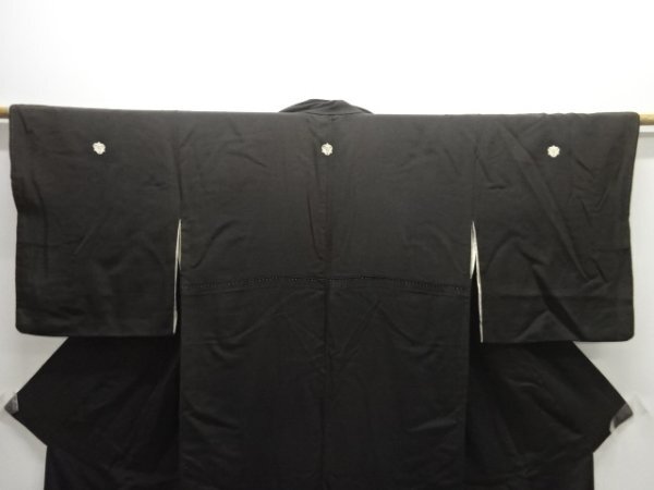 ys7536139; 宗sou 錦紗松菊模様刺繍留袖(比翼付き)【アンティーク】【着】_画像2