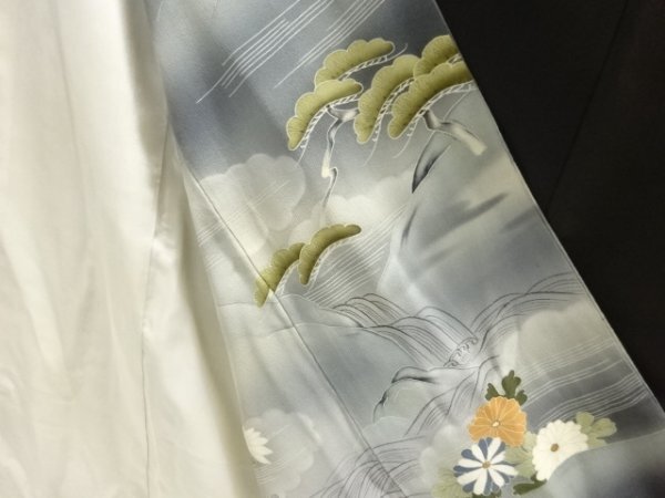 ys7536139; 宗sou 錦紗松菊模様刺繍留袖(比翼付き)【アンティーク】【着】_画像7