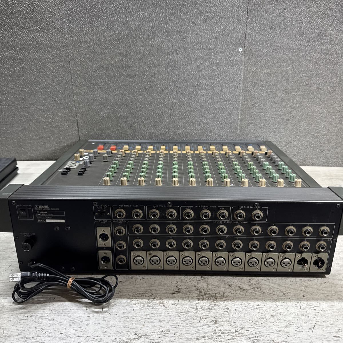 JZ-972 激安 YAMAHA MIXER MC1202 通電、電源OK 中古現状品 ※3回再出品で処分_画像6