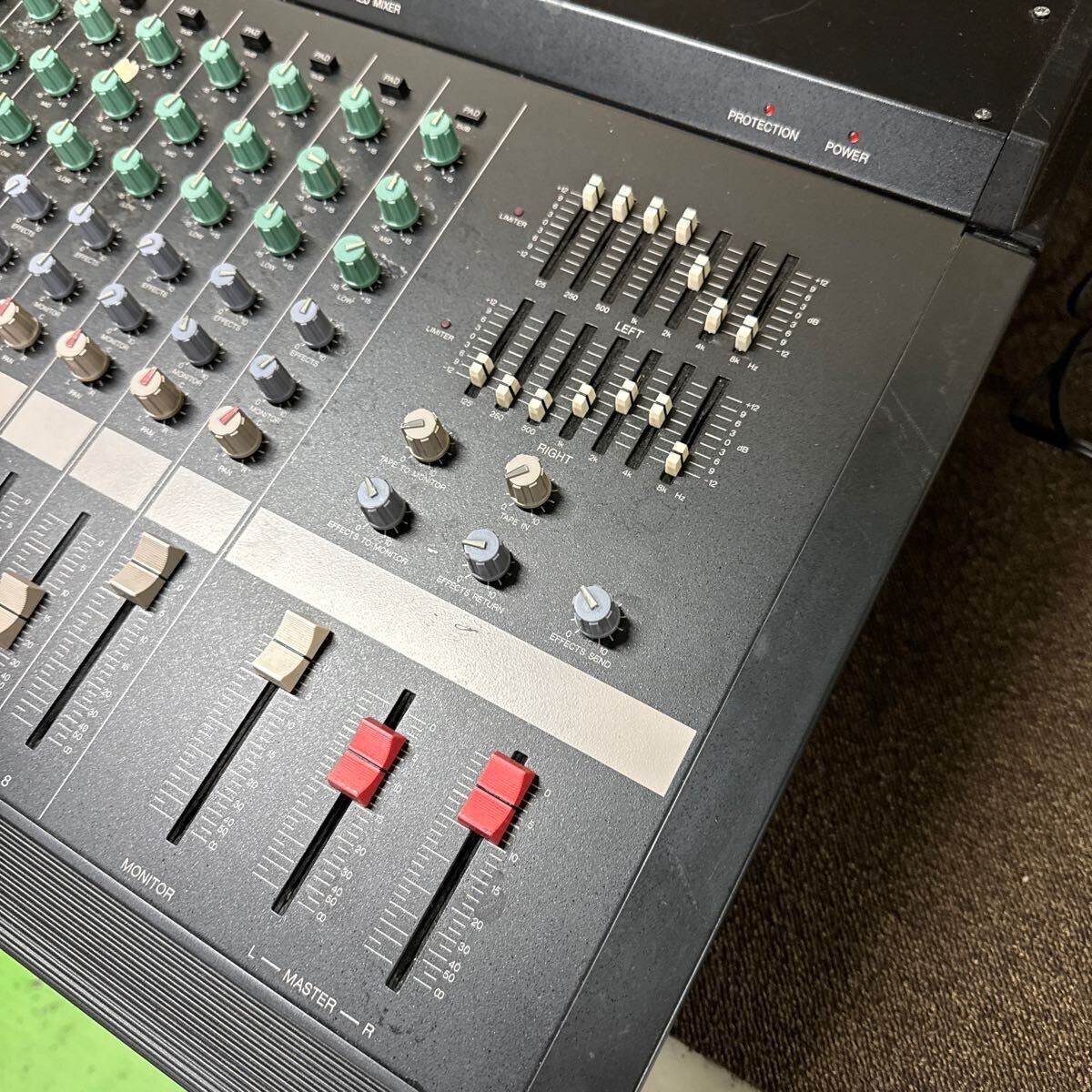 JZ-189 激安 YAMAHA EM2820 POWERED MIXER ミキサー 通電、電源OK 中古現状品 ※3回再出品で処分_画像5