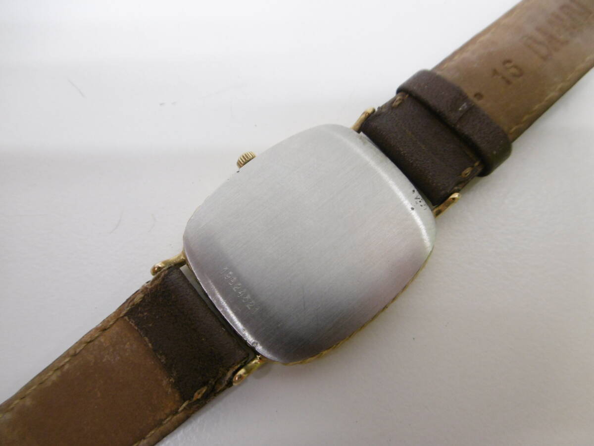 時計祭 ブランド祭 LONGINES ロンジン クォーツ 不動 腕時計 メンズ スクエア 文字盤ゴールドカラー 中古 ジャンク 長期保管品 ベルト社外_画像8