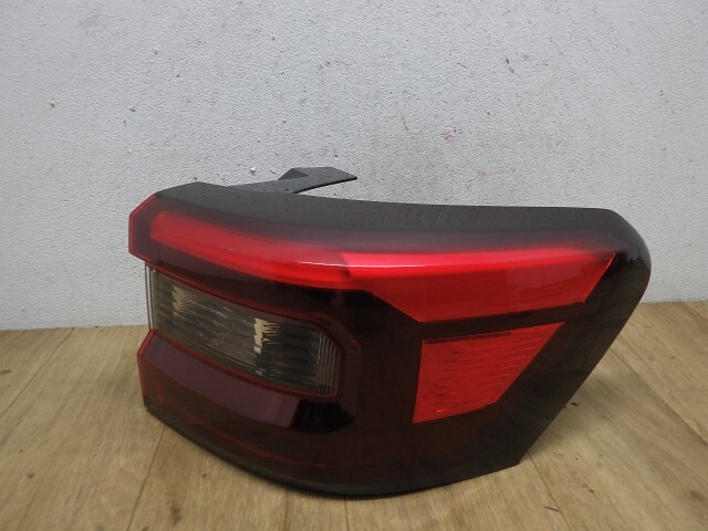 ライズ 　A200A 右テールランプ　ライト　レンズ X95 イチコ D248 81551-B1200_画像3