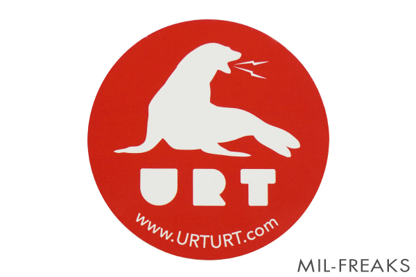 URT “URT” ロゴステッカー[ブラック]_画像3