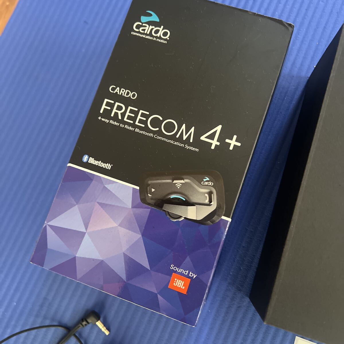 ◆cardo カルド FREECOM 4+ JBL シングルインカム USED品◆JBLスピーカー 岡田商事正規(guī)品