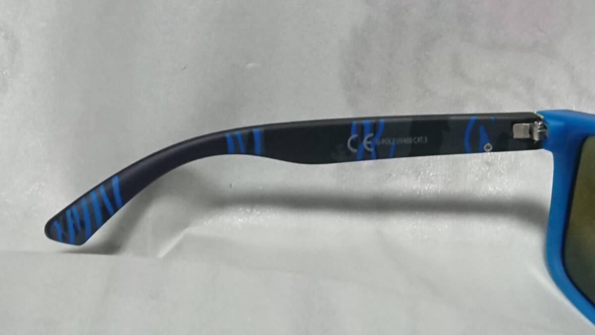 ●　シマノ　SHIMANO UV400保護　偏光サングラス　ブルーミラー 「アウトドア、釣り、運転」　ケース、クロス付き　未使用品□_画像9