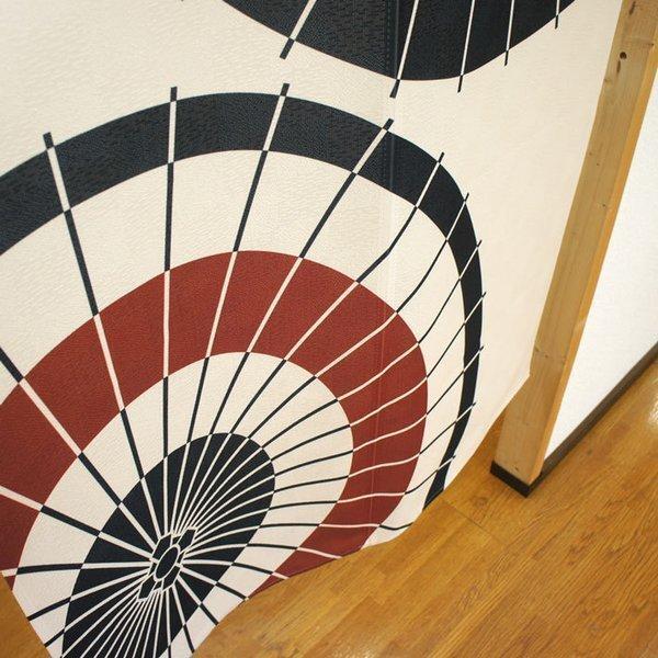 のれん 和風 モダン 暖簾 特選和柄 85cm幅 150cm丈 間仕切りカーテン 二張傘 アイボリー 赤(受注生産95102)_画像6