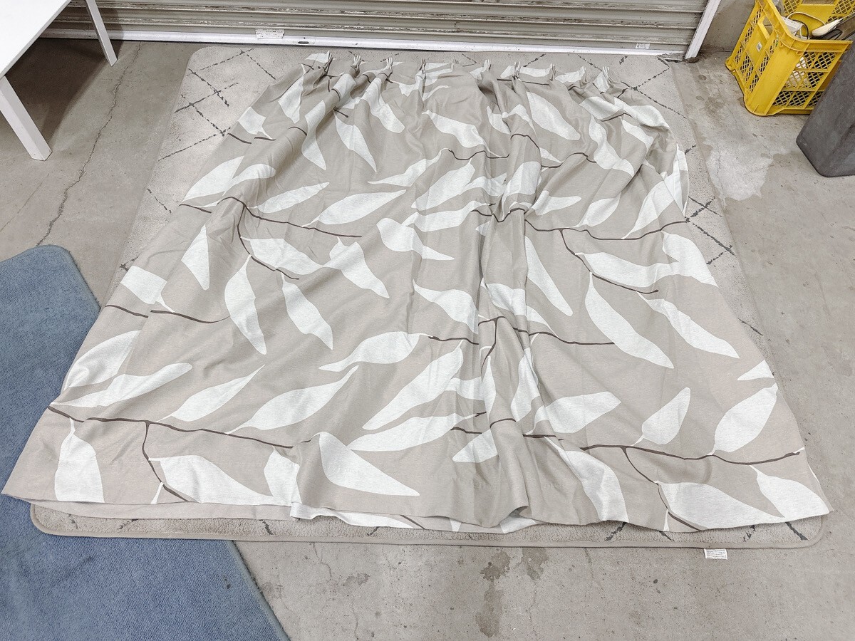 中古 カーテン・じゅうたん王国 8枚セット 177×250cm レースカーテン 遮光カーテン カーテンタッセル インテリア 茨城県 0916あわ2 M 160_画像2