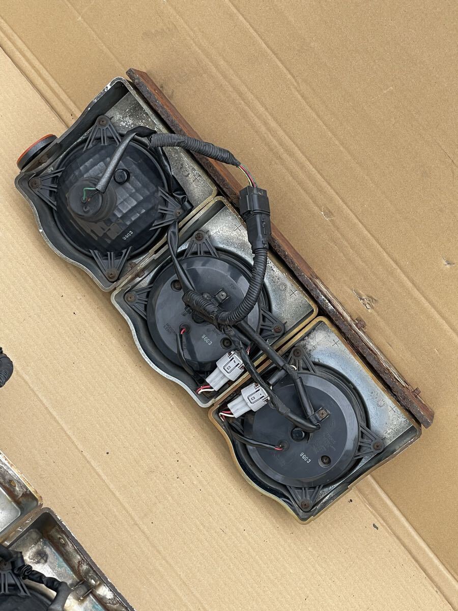 Y77 большой / средний для грузовика Triple задние фонари квадратное type LED3 шт Triple задние фонари 