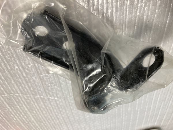 ウィンダム用 トヨタ純正部品リヤドアヒンジASSYLWRLHのみ 68780-33040_画像2