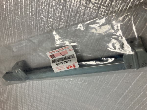 SUZUKI (スズキ) 純正部品 サッシュ 品番81780-81P00_画像2