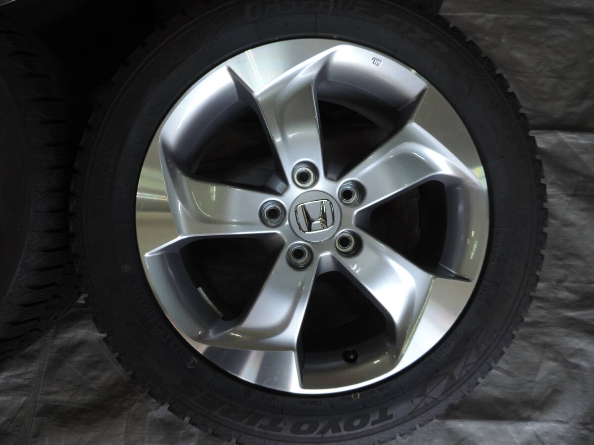 6【中古スタッドレスセット】 ホンダ RU系 ヴェゼル 純正 17インチ 7J+55 5H114.3 トーヨータイヤ GIZ2 215/55R17 22年 4本セット 冬タイヤ_画像3