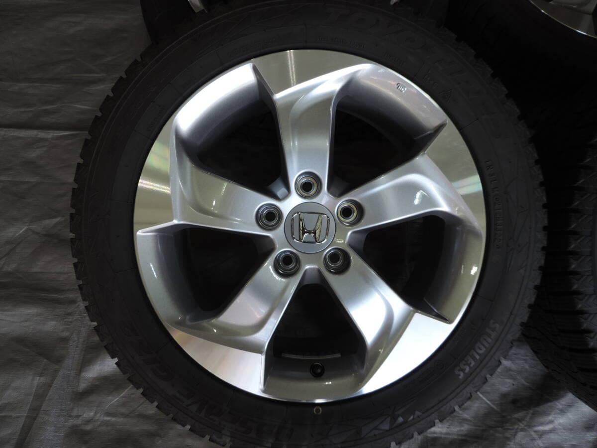 6【中古スタッドレスセット】 ホンダ RU系 ヴェゼル 純正 17インチ 7J+55 5H114.3 トーヨータイヤ GIZ2 215/55R17 22年 4本セット 冬タイヤ_画像2